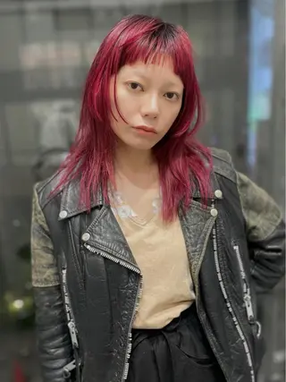 ミディアム カラー SALOWIN所属・ブリーチ✍️ ボブ✨レイヤーのヘアスタイル