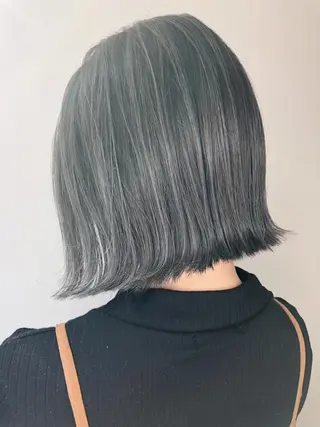 ショート カラー ito. ブリーチ/髪質改善のヘアスタイル