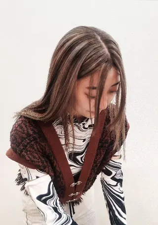 カラー ロング yolo.所属・夜特化型ヘアサロン 𓃱yolo.タナベのヘアスタイル