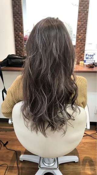 ロング カラー one's heart所属・ヘアと眉Otsuka Hikari💆‍♀のヘアスタイル