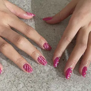 ネイル esby Loely MIZUKIのネイルデザイン