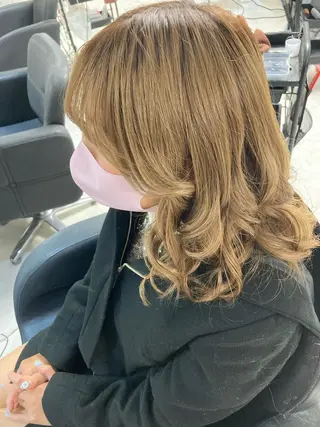 ミディアム ヘアアレンジ ベルグロー本店所属・ベルグロー🧡 心斎橋スタッフ🦋のヘアスタイル