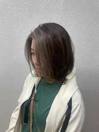 ミディアム カラー 石川 聖奈のヘアスタイル