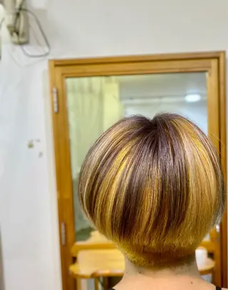 ショート カラー CRADLE Takeuchiのヘアスタイル