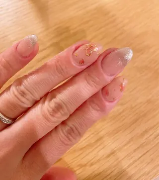 ミディアム ネイル Re:st〔リスト〕所属・ayane Re:st〔リスト〕のネイルデザイン