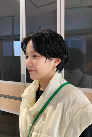 ショート カラー パーマ 艶髪/ダークトーン 🩶丸山日向のヘアスタイル