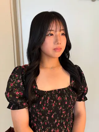 ロング SeiRa☪️ 艶髪 透明感 / ネイルのヘアスタイル