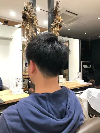 ショート メンズ 鈴村 大介のヘアスタイル