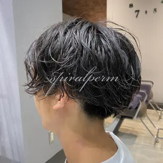 ミディアム パーマ メンズ わたなべ りょうのヘアスタイル