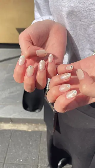 ネイル 楢本 彩耶のネイルデザイン