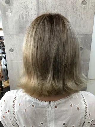 ミディアム supbytomee所属・カラー特化型サロン #SUP.のヘアスタイル