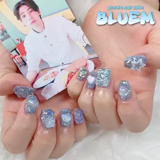 ネイル BLUEM なな🐶のネイルデザイン