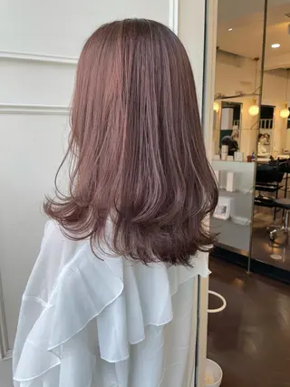 セミロング カラー 安藤 佑衣のヘアスタイル