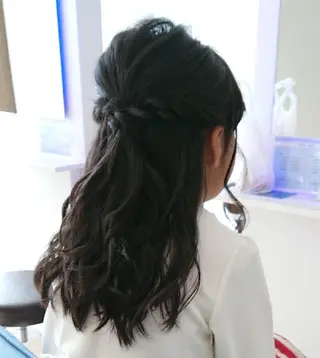 セミロング ヘアアレンジ キッズ 小林 伸行のヘアスタイル