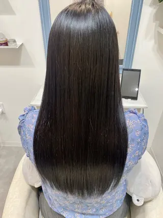 セミロング クセ、艶にお悩みの方 ブリーチ毛にも縮毛可のヘアスタイル
