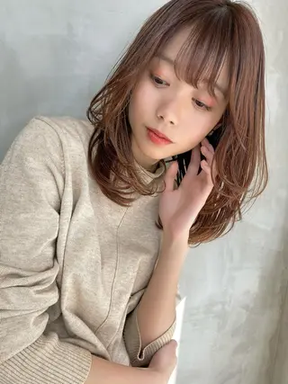 ミディアム 韓国レイヤー/ミルク ティー🦋高橋　暖のヘアスタイル