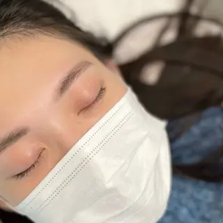 アイブロウ ulu 眉毛ハーブ毛穴肌改善の眉毛・アイブロウイメージ
