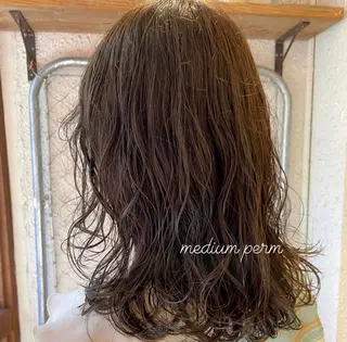 ミディアム カラー パーマ ヘアアレンジ 押切 響 のヘアスタイル