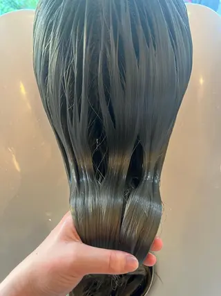 ロング 無料カットモデル ユナのヘアスタイル