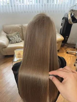 ロング カラー いいじま あきねのヘアスタイル