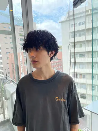 パーマ メンズ RIN／韓国ヘア レイヤーカットのヘアスタイル