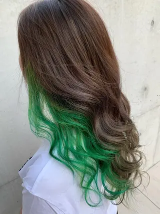 セミロング エミュスト心斎橋所属・🎨カラー&髪質改善 松葉優希のヘアスタイル