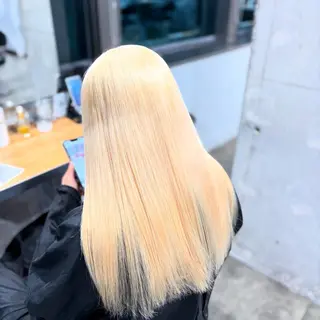 ロング カラー ハイトーン特化美容師 🌈ケアブリーチのヘアスタイル