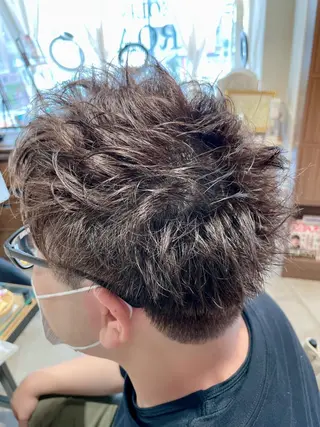 ショート メンズ カラー NEOLIVE ROAのヘアスタイル