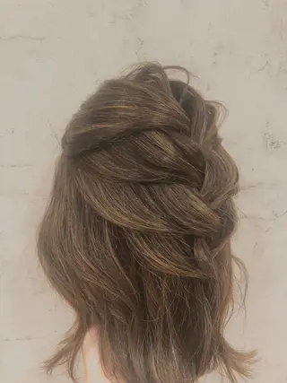 セミロング 🦄艶カラー×韓国 NANA💎🐬のヘアスタイル