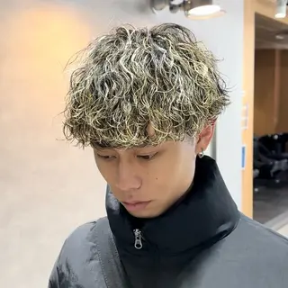 ミディアム パーマ メンズ SKILL ikebukuro所属・✂️メンズカット ひろき✂️のヘアスタイル