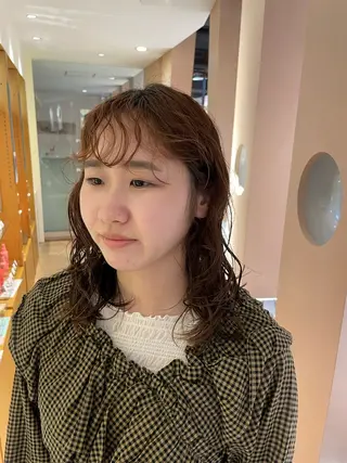 ミディアム パーマ 吉永 琴香のヘアスタイル