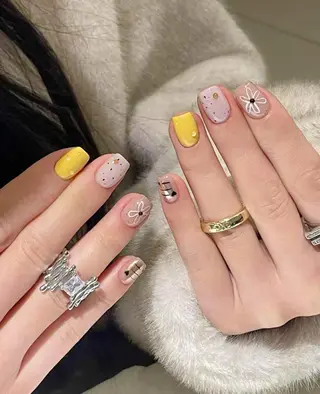 ネイル VIVIAN リサのネイルデザイン