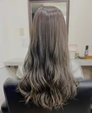 カラー 薮内 香保里のヘアスタイル