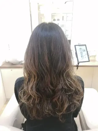 ロング 鈴木 さやかのヘアスタイル