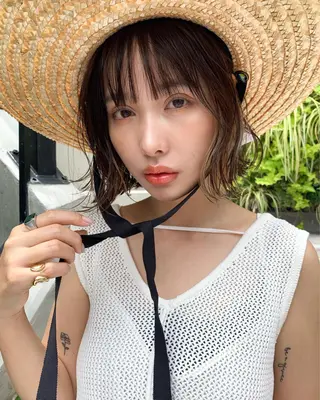 ショート カラー 柔らかブラウン/顔周 りレイヤー♡ユウシのヘアスタイル