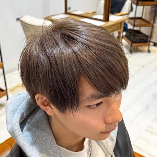 カラー メンズ 吉田 新平のヘアスタイル