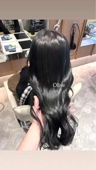 カラー ハイトーン/ レイヤーカットyuiのヘアスタイル