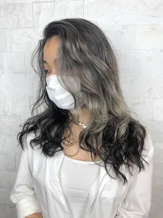 セミロング 圧倒的美髪ストレート ツダケイタロウのヘアスタイル