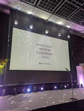 スパニスト 中川のヘアスタイル