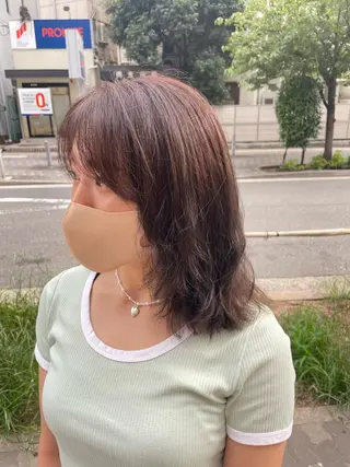 ミディアム カラー 片平 帆香のヘアスタイル
