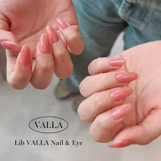 ネイル LIB VALLA kazuha🍒🩵のネイルデザイン