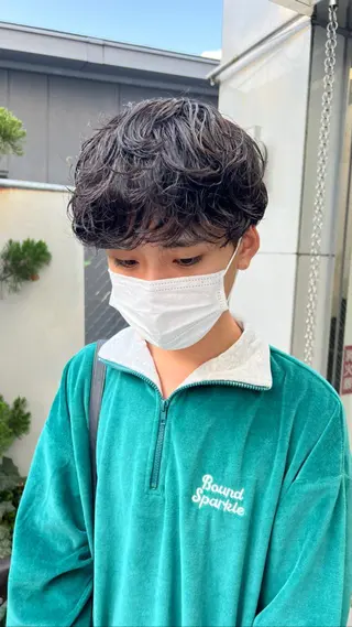 パーマ メンズ 似合わせヘア🫶🏻 つきいてるみのヘアスタイル