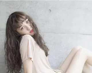 ロング パーマ カラー u hair所属・こばやし ももこのヘアスタイル