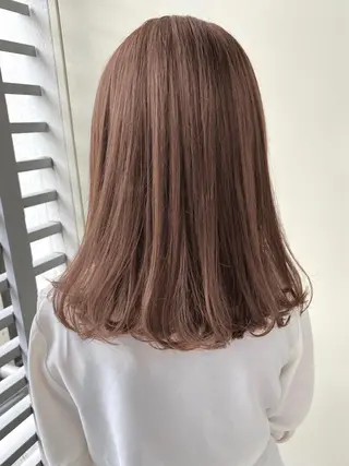 ミディアム カラー ANNA /艶髪/ハイトーンのヘアスタイル