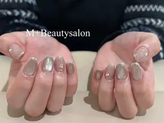 ネイル M+  Beauty Salonのネイルデザイン
