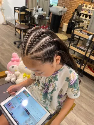 ロング ヘアアレンジ Felice Erikaのヘアスタイル