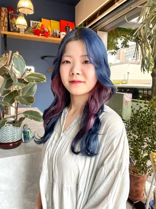 ロング カラー RINOSHORES YOKOHAMA.日本大通り店所属・ハイトーン nagisaのヘアスタイル