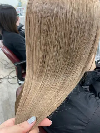 ミディアム カラー 韓国ヘア🤍髪質改善 🇰🇷AKANEのヘアスタイル