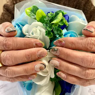 ネイル 奥園 良恵のネイルデザイン