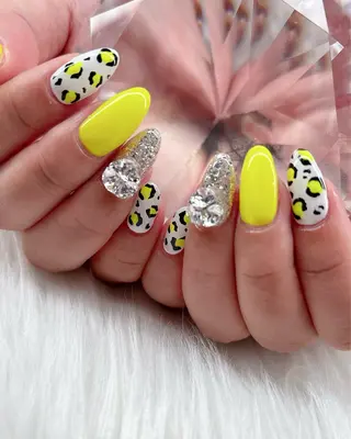 ネイル R2nail所属・R2 nailのネイルデザイン